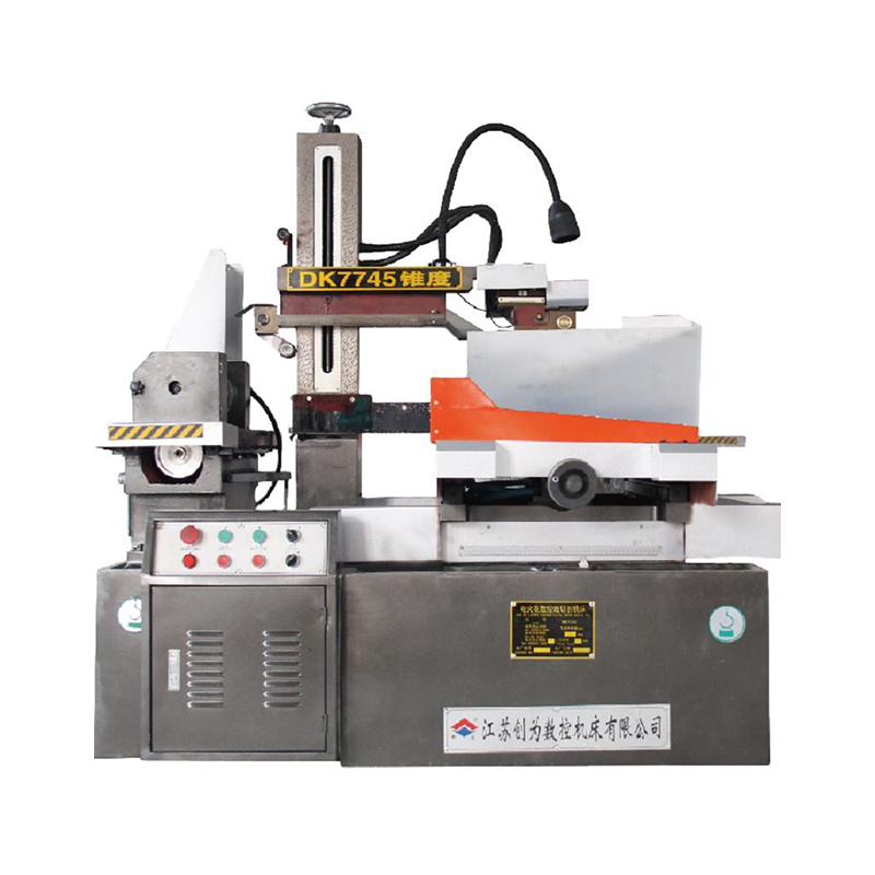 DK7745 ± 15 ° AZ CNC Free CNC EDM Mesin Pemotongan Kawat Kecepatan Tinggi